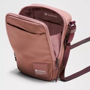 LULULEMON Easy access crossbody bag 1.5L